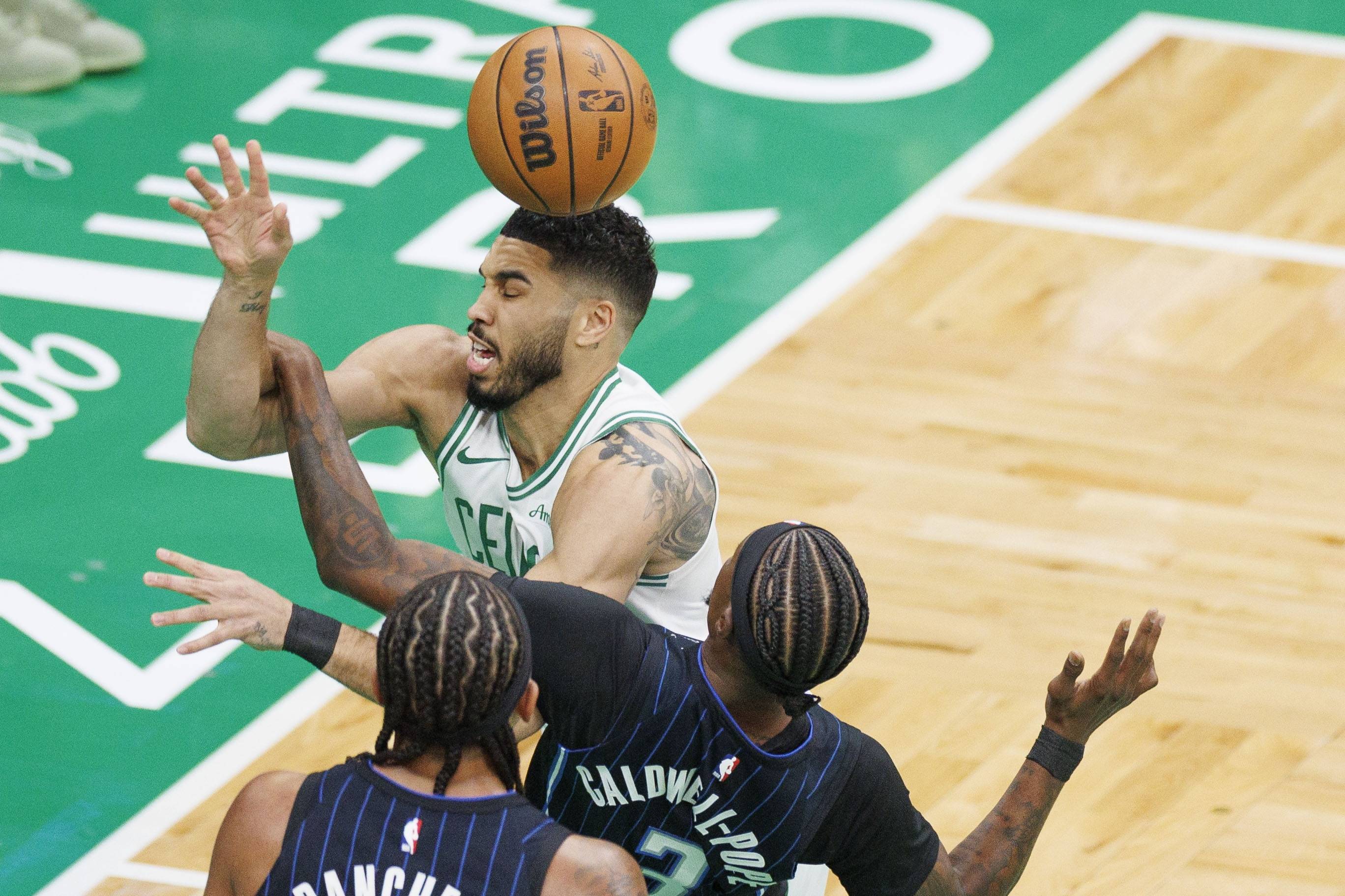 爱游戏-塔图姆官方宣布持续失利新规，C9引发争议！