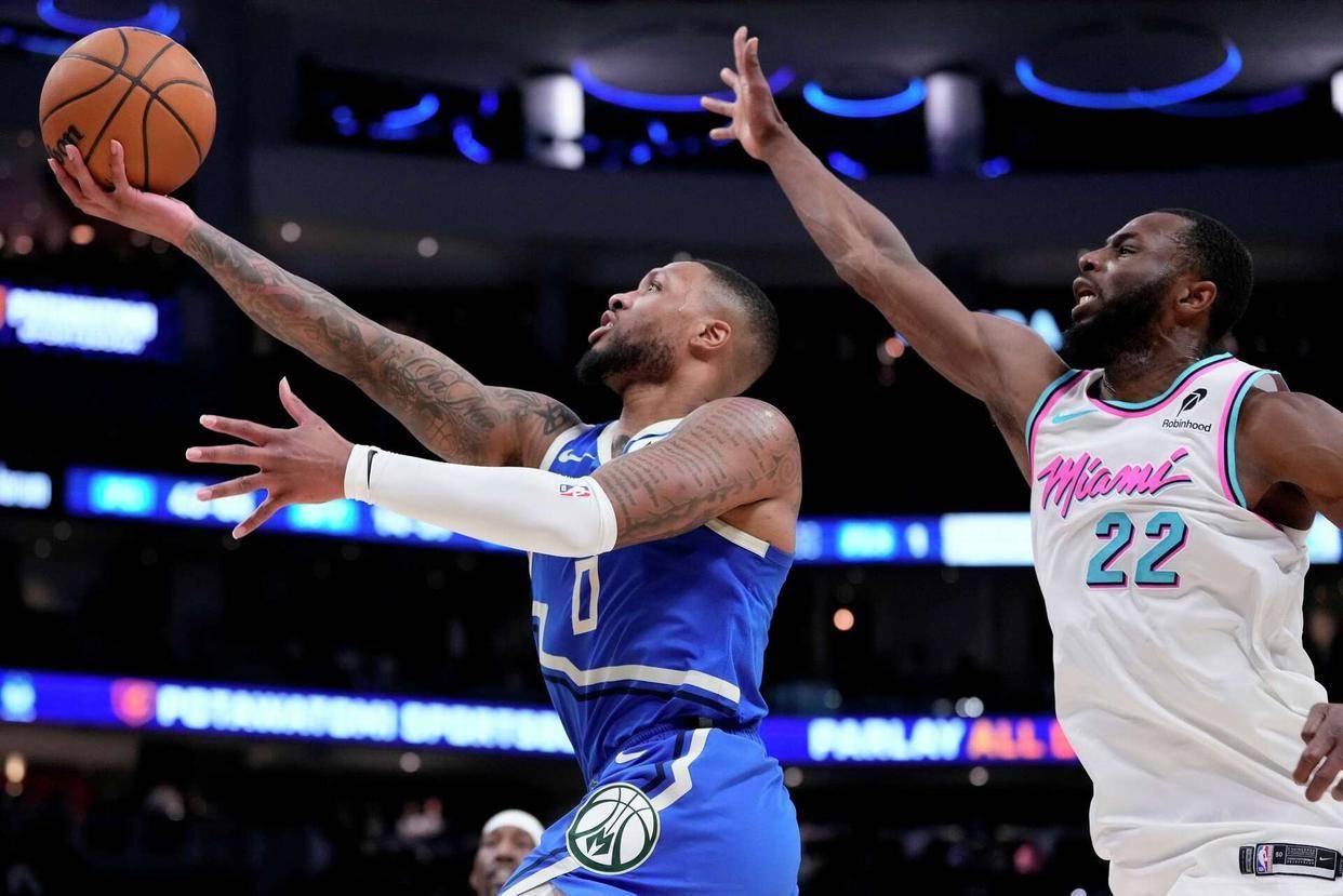 AYX-C罗焦点对战，字母哥与90激战德国队分钟，持续失利胜负难料！