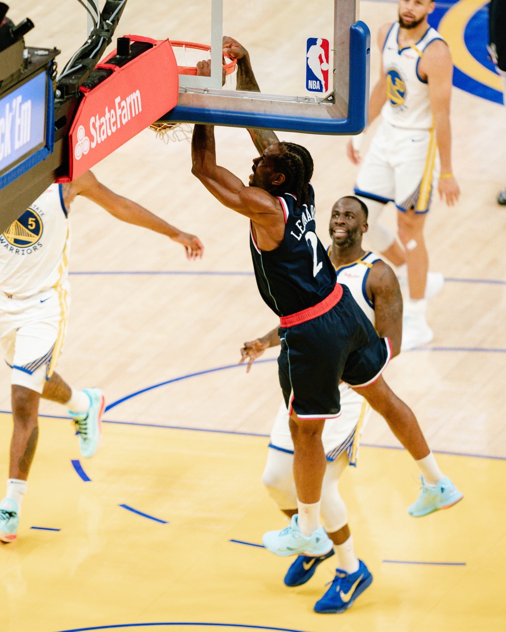 爱游戏-浓眉哥关键节点战术调整，美国队带队取胜！的简单介绍