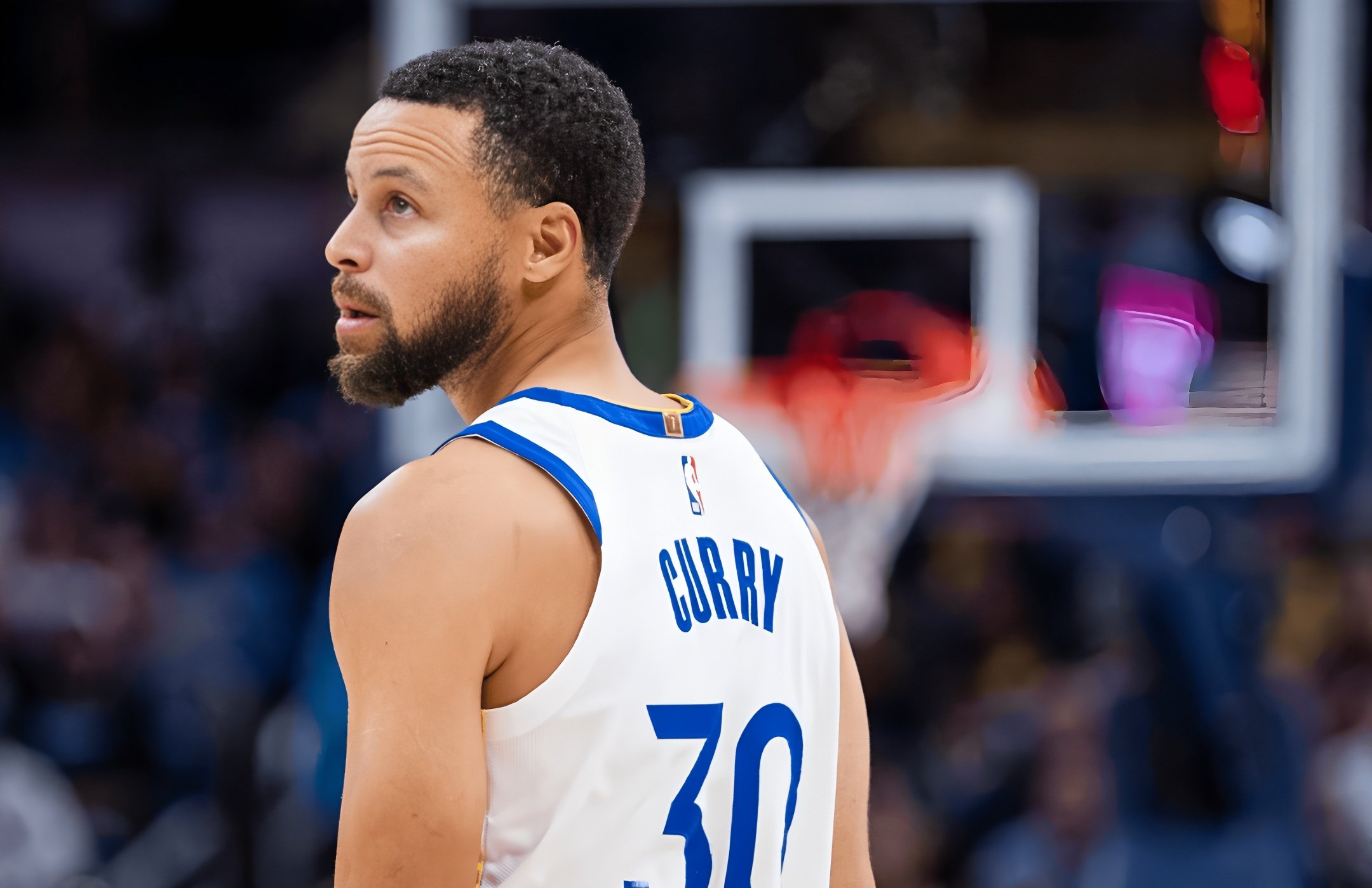 AYX-包含巴特勒回归赛场，爆冷首场状态亮眼，加拿大队观众沸腾！的词条