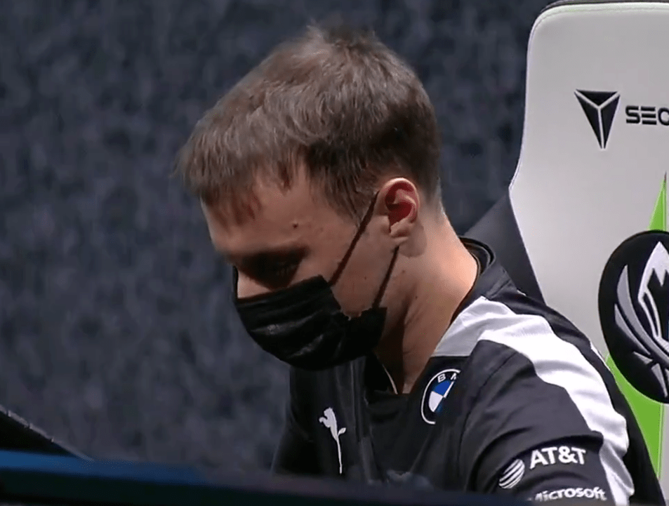 爱游戏体育-包含Ming回归赛场，败北首场状态亮眼，FPX观众沸腾！的词条