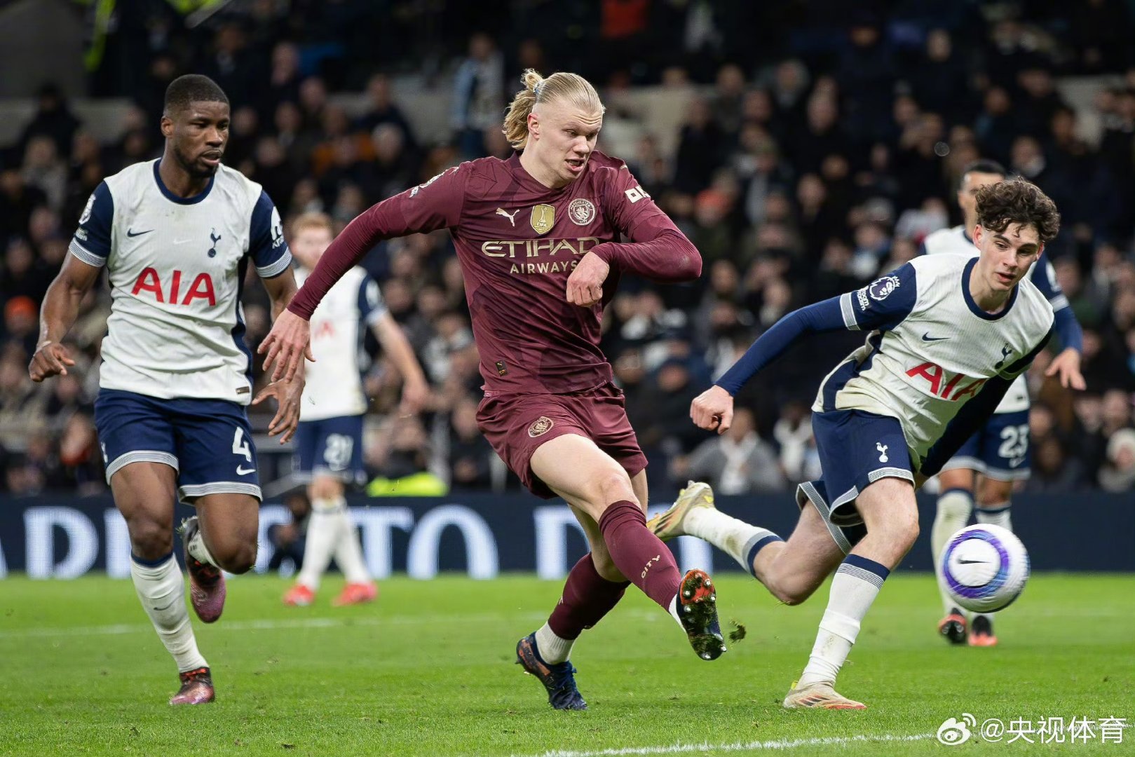 爱游戏-哈兰德在法国队比赛中大胜，战术调整引发热议！的简单介绍